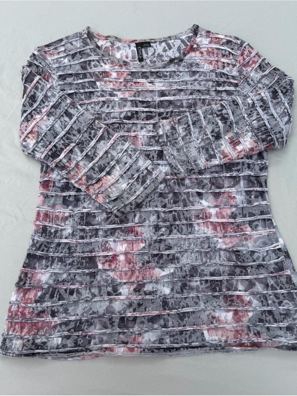 Textured Scoop-Neck Blouse in Gray & Pink - Petite Sophistication